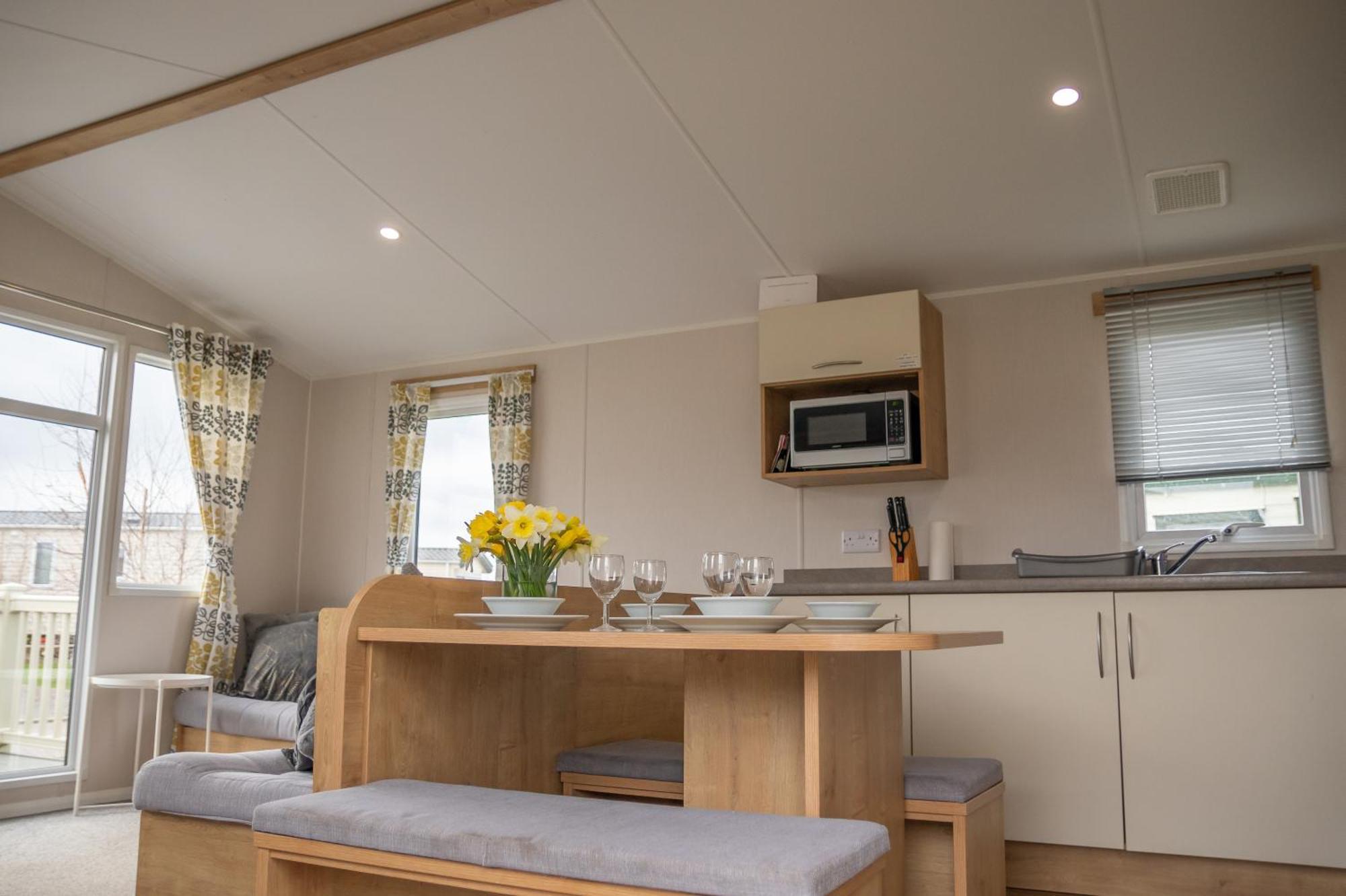 64 Lancaster The Lazy Willow 3 Bedroom Hot Tub Caravan Tattershall Lakes Luaran gambar